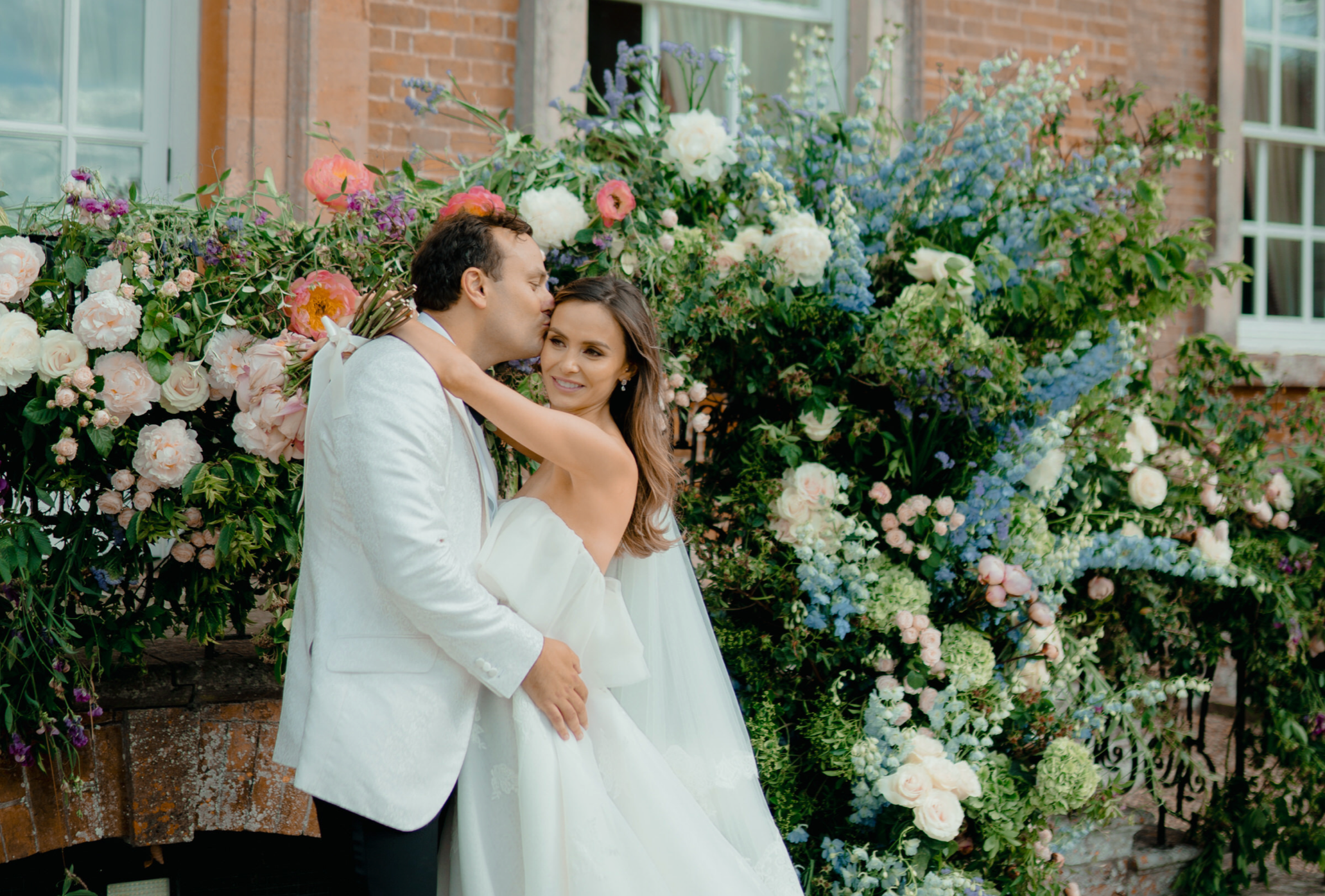 Midsummer Dream Wedding at Oxfordshire