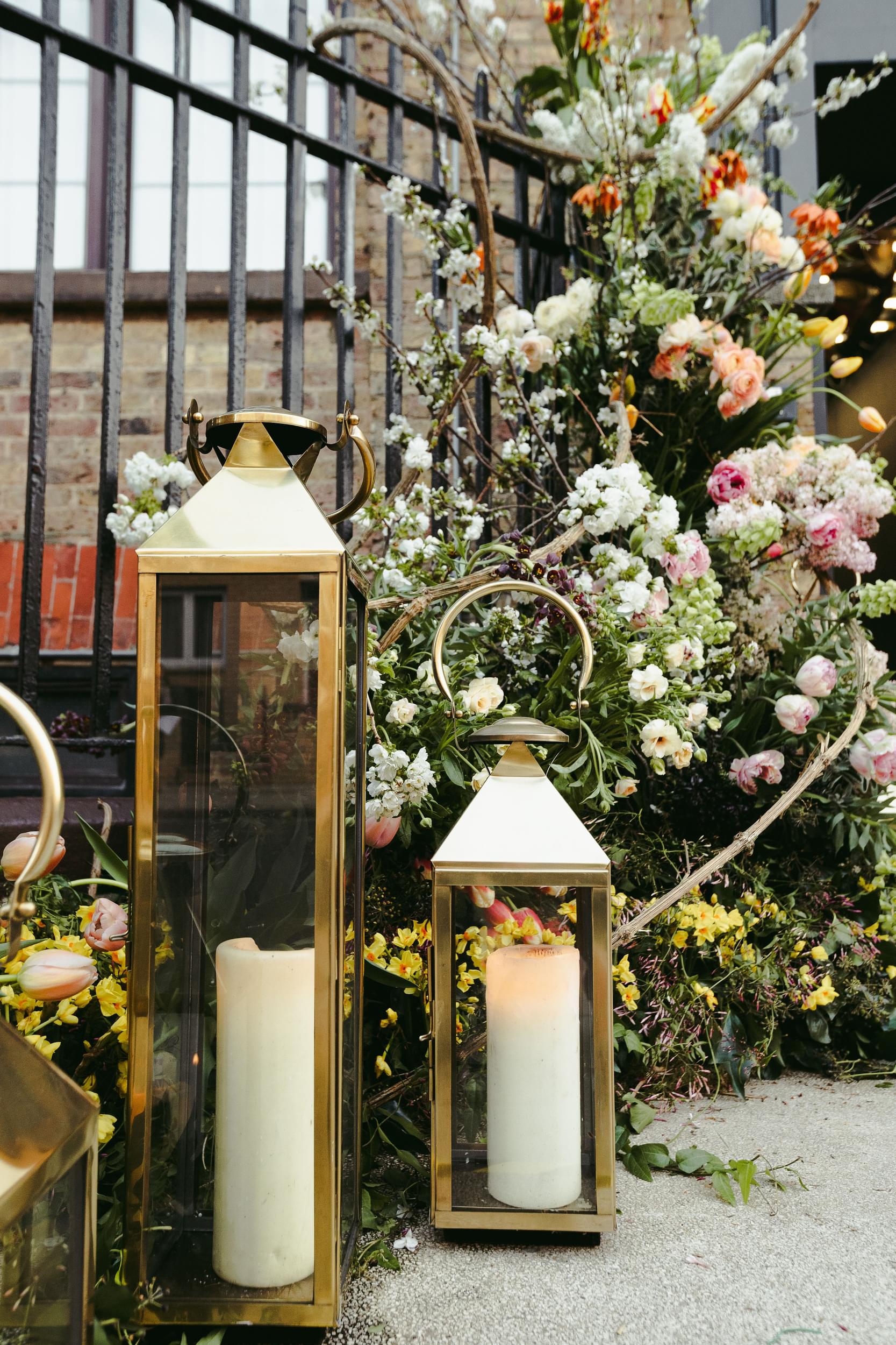Traditional Large Gold Lantern for Hire - 093-1