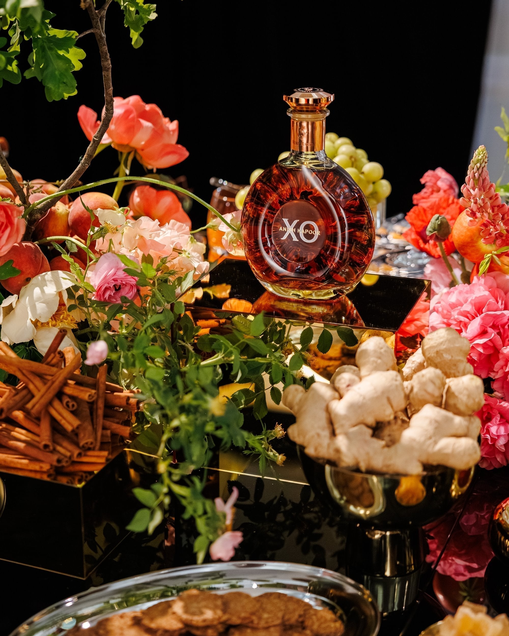 An Evening of Art and Flowers with Rémy Martin x Anish Kapoor